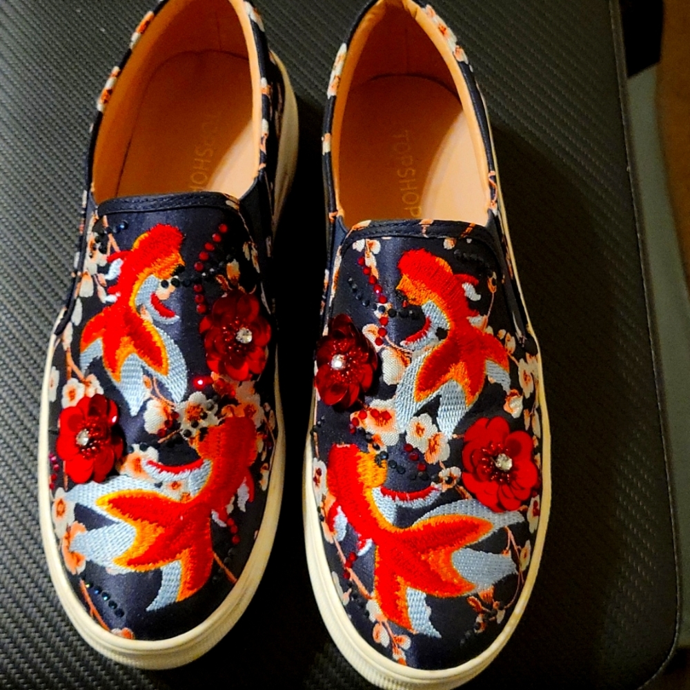 Embroidered shoes, Topshop, size 6